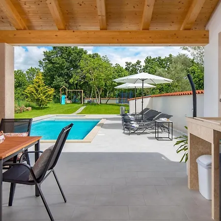 Nola Holiday home Mali Vareski