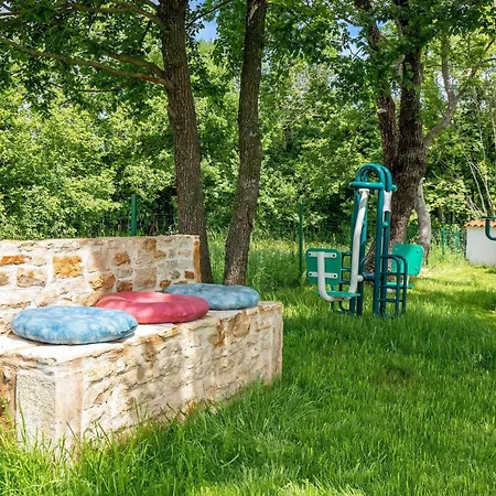 Nola Holiday home Mali Vareski